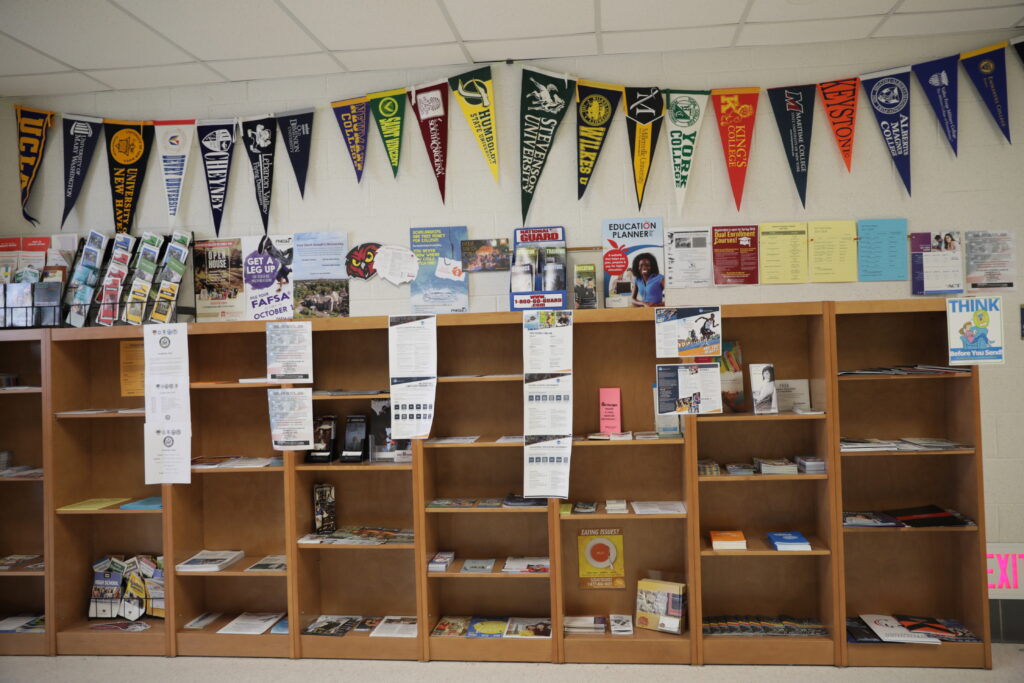 An College Guidance office 
